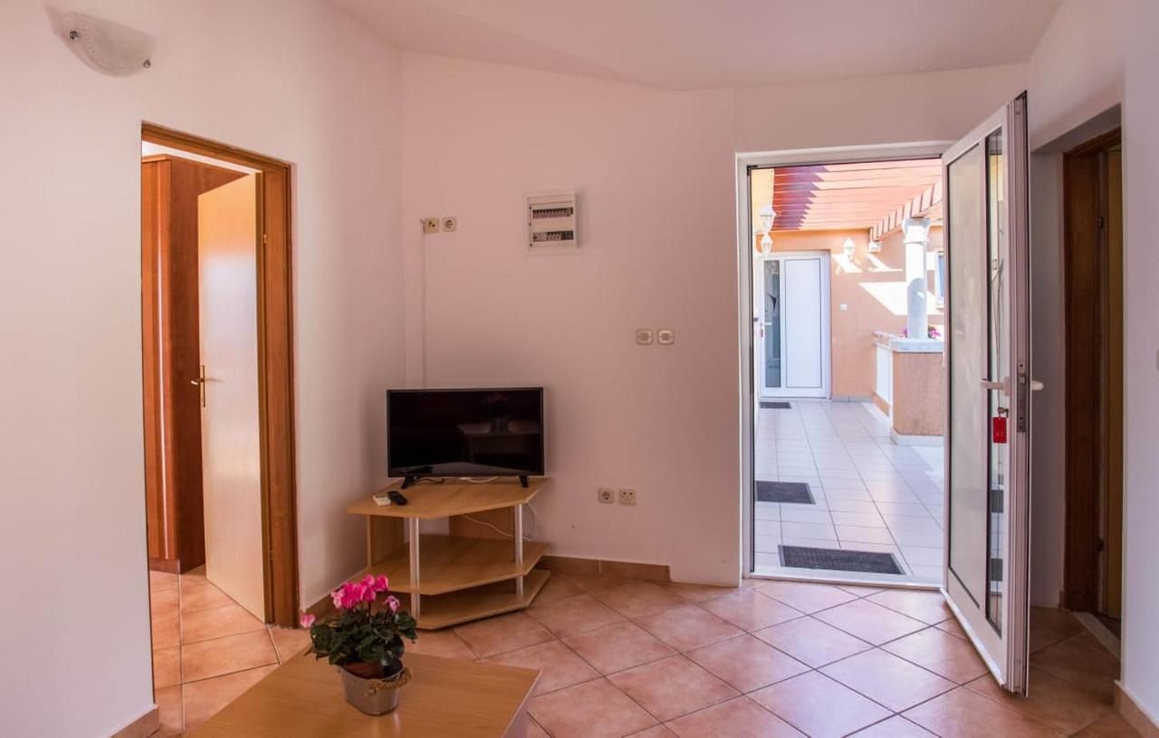Apartmani Nikoletic Klek Bagian luar foto